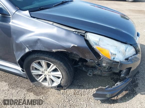 ✅ 2010 Subaru Legacy Premium • VIN: 4S3BMCB64A3222010 • Lot: 43218608. Wystawiony na IAAI z przebiegiem 189 986 mil. Bezpłatny archiwum sprzedaży aukcyjnych z USA i szczegółowy raport historii pojazdu na DreamBid. Zdjęcie 6.