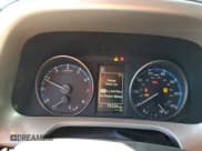 ✅ 2018 Toyota RAV4 XLE • VIN: 2T3RFREV8JW764772 • Лот: 92761845. Опубликован ранее на Copart с пробегом 55 228 миль. Бесплатный доступ к архиву аукционных продаж из США и подробный отчёт об истории автомобиля на DreamBid. Изображение 9.