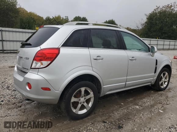 ✅ 2012 Chevrolet Captiva Sport LT • VIN: 3GNAL3E57CS582085 • Lot: 90607425. Wystawiony na Copart z przebiegiem 199 311 mil. Bezpłatny archiwum sprzedaży aukcyjnych z USA i szczegółowy raport historii pojazdu na DreamBid. Zdjęcie 3.