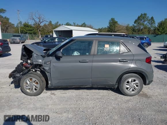 ✅ 2021 Hyundai Venue SE • VIN: KMHRB8A30MU114826 • Lot: 41779901. Listed on IAAI with Not provided. Free auction sales archive from the USA and detailed vehicle history report at DreamBid. Image 13.