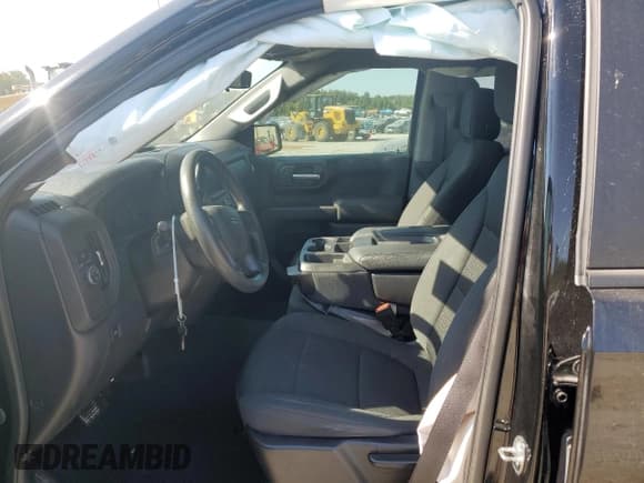 ✅ 2021 Chevrolet Silverado 1500 Custom • VIN: 1GCPWBEKXMZ249555 • Lot: 74961614. Wystawiony na Copart z przebiegiem 83 622 mil. Bezpłatny archiwum sprzedaży aukcyjnych z USA i szczegółowy raport historii pojazdu na DreamBid. Zdjęcie 7.