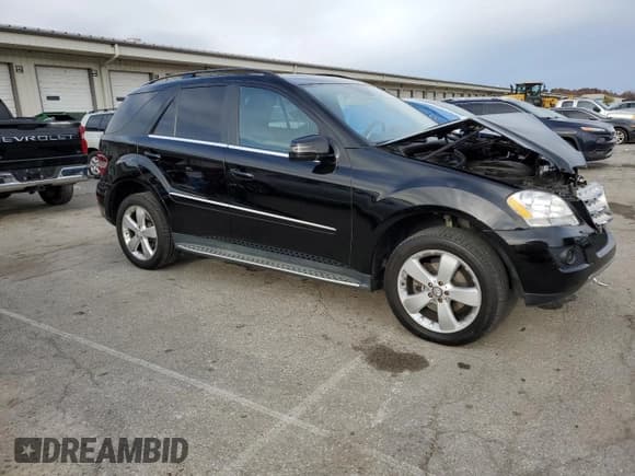 ✅ 2011 Mercedes-Benz M 350 • VIN: 4JGBB8GB3BA707532 • Лот: 92367455. Опубликован ранее на Copart с пробегом 113 056 миль. Бесплатный доступ к архиву аукционных продаж из США и подробный отчёт об истории автомобиля на DreamBid. Изображение 4.