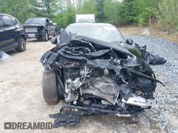 ✅ 2018 Alfa Romeo Giulia Ti Sport • VIN: ZARFAEEN5J7597346 • Лот: 42144332. Опубликован ранее на IAAI с пробегом Не указан. Бесплатный доступ к архиву аукционных продаж из США и подробный отчёт об истории автомобиля на DreamBid. Изображение 13.