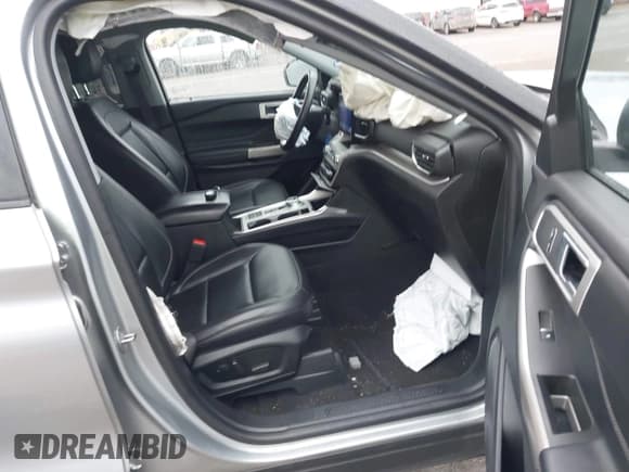 ✅ 2023 Ford Explorer XLT • VIN: 1FMSK7DH2PGA61164 • Lot: 43510987. Wystawiony na IAAI z przebiegiem 67 611 mil. Bezpłatny archiwum sprzedaży aukcyjnych z USA i szczegółowy raport historii pojazdu na DreamBid. Zdjęcie 5.