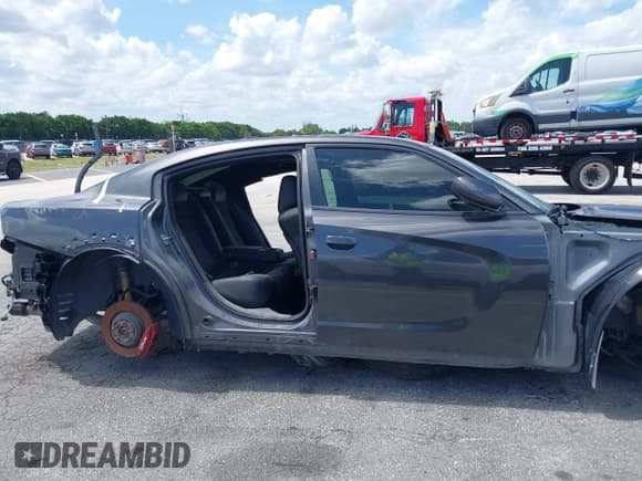 ✅ 2022 Dodge Charger Scat Pack Widebody • VIN: 2C3CDXGJ6NH173439 • Lot: 42462542. Wystawiony na IAAI z przebiegiem 27 119 mil. Bezpłatny archiwum sprzedaży aukcyjnych z USA i szczegółowy raport historii pojazdu na DreamBid. Zdjęcie 13.