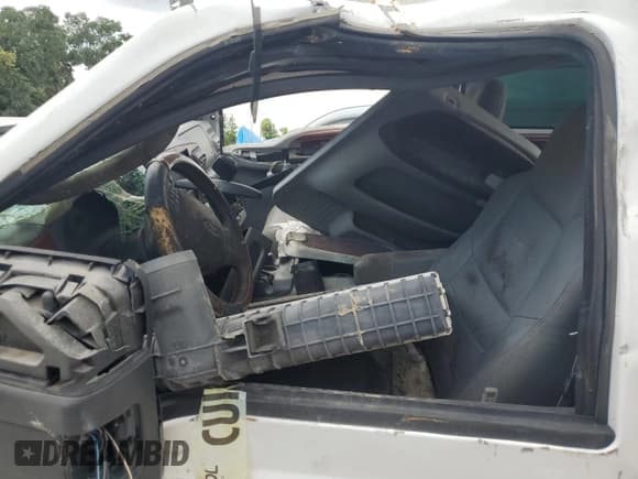 ✅ 2004 Ford F-250 XL • VIN: 1FTNX20L04EC79322 • Lot: 65594204. Wystawiony na Copart z przebiegiem Nie podano. Bezpłatny archiwum sprzedaży aukcyjnych z USA i szczegółowy raport historii pojazdu na DreamBid. Zdjęcie 7.