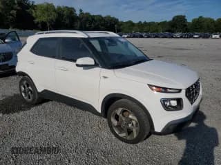 ✅ 2023 Hyundai Venue SEL • VIN: KMHRC8A35PU260690 • Lot: 70122784. Wystawiony na Copart z przebiegiem 27 889 mil. Bezpłatny archiwum sprzedaży aukcyjnych z USA i szczegółowy raport historii pojazdu na DreamBid. Zdjęcie 4.