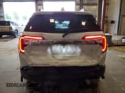 ✅ 2020 GMC Acadia SLE • VIN: 1GKKNKLS3LZ200300 • Lot: 66485795. Wystawiony na Copart z przebiegiem 131 147 mil. Bezpłatny archiwum sprzedaży aukcyjnych z USA i szczegółowy raport historii pojazdu na DreamBid. Zdjęcie 6.