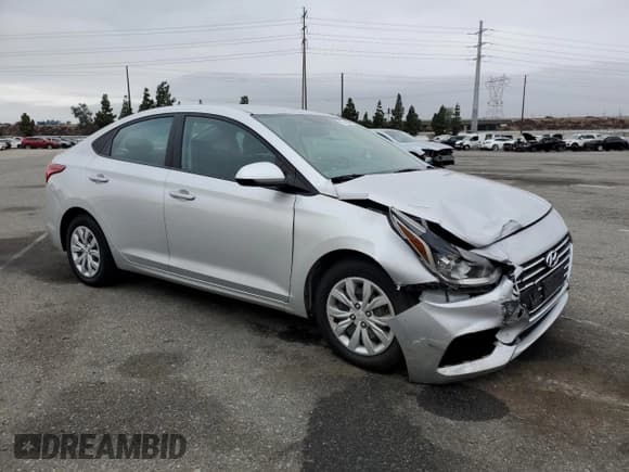 ✅ 2021 Hyundai Accent SE • VIN: 3KPC24A66ME147275 • Lot: 76674854. Wystawiony na Copart z przebiegiem 74 073 mil. Bezpłatny archiwum sprzedaży aukcyjnych z USA i szczegółowy raport historii pojazdu na DreamBid. Zdjęcie 4.