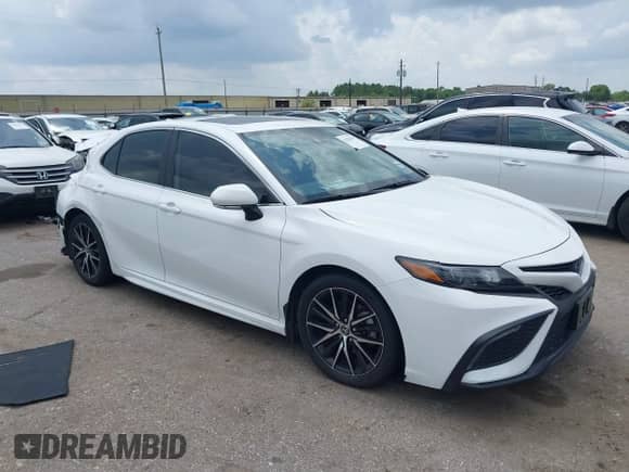 2023 Toyota Camry Hybrid SE с VIN 4T1S31AKXPU612467, выставлен на аукционе IAAI как лот 42470135 с пробегом 12 806 миль миль и . История ставок и продаж доступна на DreamBid. Изображение 1.