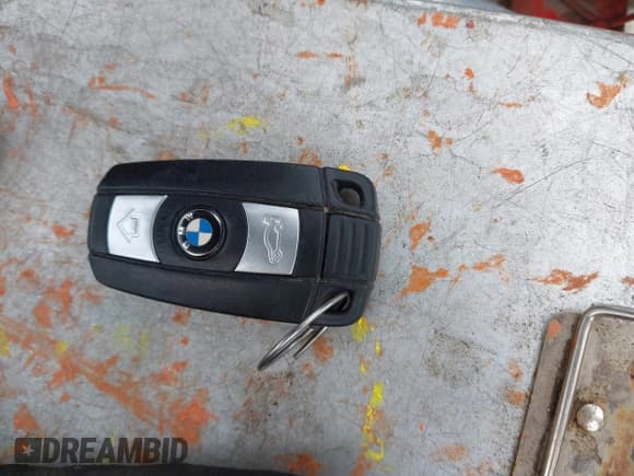 ✅ 2011 BMW 3 Series 328i xDrive • VIN: WBAPK7C50BA819710 • Лот: 43803906. Опубликован ранее на IAAI с пробегом 175 405 миль. Бесплатный доступ к архиву аукционных продаж из США и подробный отчёт об истории автомобиля на DreamBid. Изображение 11.