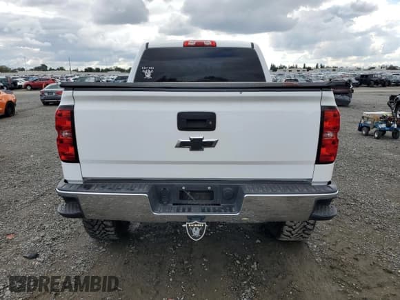 ✅ 2015 Chevrolet Silverado 1500 LT • VIN: 3GCUKREC7FG204740 • Lot: 86334975. Listed on Copart with 48,473 mi. Free auction sales archive from the USA and detailed vehicle history report at DreamBid. Image 6.