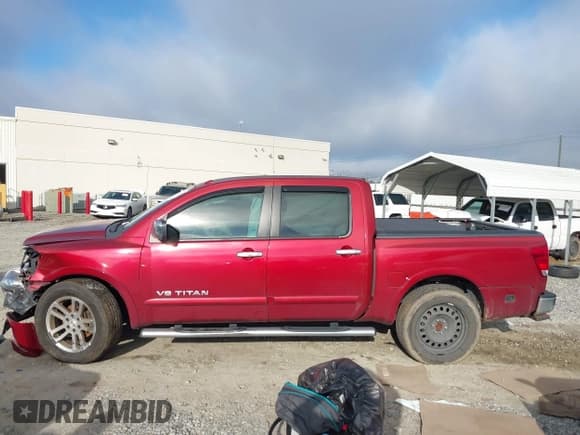 ✅ 2015 Nissan Titan SV • VIN: 1N6BA0ED1FN503871 • Lot: 41491164. Listed on IAAI with 168,793 mi. Free auction sales archive from the USA and detailed vehicle history report at DreamBid. Image 15.