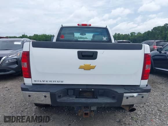 ✅ 2013 Chevrolet Silverado 2500HD Work Truck • VIN: 1GC2KVCG7DZ403046 • Lot: 42442506. Wystawiony na IAAI z przebiegiem 304 543 mil. Bezpłatny archiwum sprzedaży aukcyjnych z USA i szczegółowy raport historii pojazdu na DreamBid. Zdjęcie 17.
