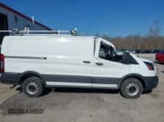 ✅ 2020 Ford Transit Cargo • VIN: 1FTBR1Y8XLKA84383 • Lot: 41519121. Wystawiony na IAAI z przebiegiem 61 410 mil. Bezpłatny archiwum sprzedaży aukcyjnych z USA i szczegółowy raport historii pojazdu na DreamBid. Zdjęcie 13.