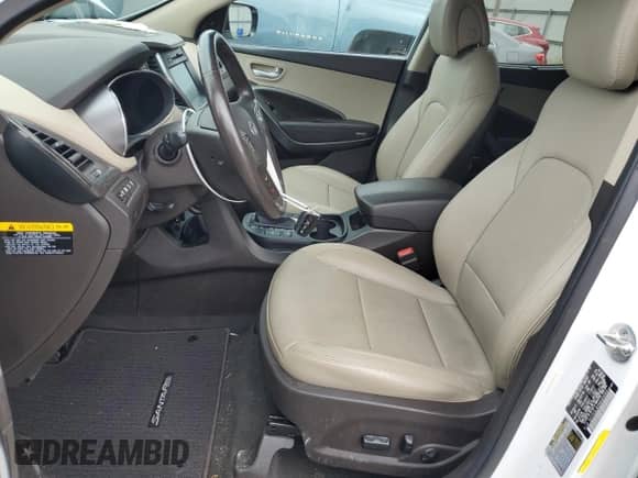 2017 Hyundai Santa Fe 2.4L с VIN 5XYZU3LBXHG460069, выставлен на аукционе Copart как лот 83951535 с пробегом 85 558 миль миль и Списание • Salvage title. История ставок и продаж доступна на DreamBid. Изображение 7.