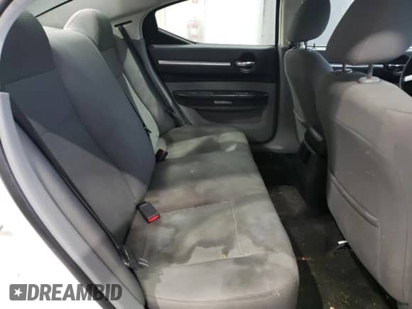 2010 Dodge Charger z VIN 2B3CA4CD9AH143740, wystawiony jako Copart lot #68916094 z przebiegiem 110 325 mil mil oraz Czysty tytuł • Clean title. Historia ofert i sprzedaży dostępna na DreamBid. Obrazek 10.