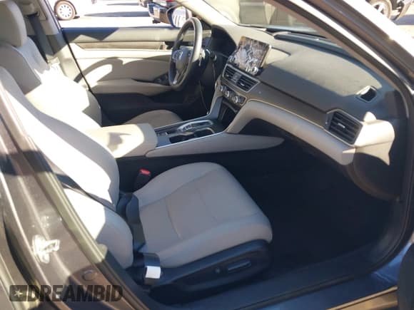 ✅ 2018 Honda Accord Touring • VIN: 1HGCV2F97JA027614 • Lot: 43476981. Wystawiony na IAAI z przebiegiem 58 386 mil. Bezpłatny archiwum sprzedaży aukcyjnych z USA i szczegółowy raport historii pojazdu na DreamBid. Zdjęcie 5.