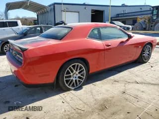✅ 2016 Dodge Challenger R/T • VIN: 2C3CDZBT5GH201948 • Lot: 37646314. Wystawiony na Copart z przebiegiem 71 247 mil. Bezpłatny archiwum sprzedaży aukcyjnych z USA i szczegółowy raport historii pojazdu na DreamBid. Zdjęcie 3.