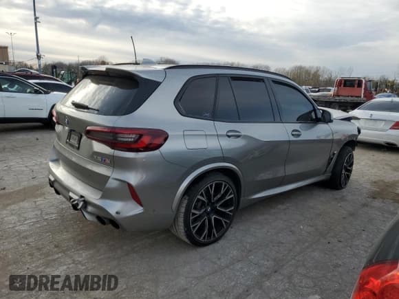 ✅ 2021 BMW X5 M • VIN: 5YMJU0C04M9F64315 • Лот: 82029464. Опубликован ранее на Copart с пробегом Не указан. Бесплатный доступ к архиву аукционных продаж из США и подробный отчёт об истории автомобиля на DreamBid. Изображение 3.