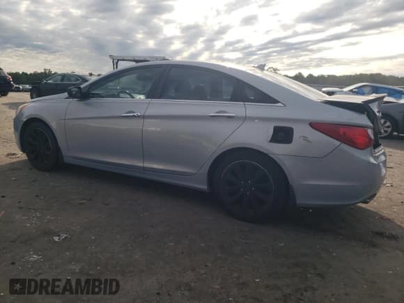 ✅ 2013 Hyundai Sonata SE • VIN: 5NPEC4AC3DH565204 • Lot: 66643744. Wystawiony na Copart z przebiegiem 128 660 mil. Bezpłatny archiwum sprzedaży aukcyjnych z USA i szczegółowy raport historii pojazdu na DreamBid. Zdjęcie 2.