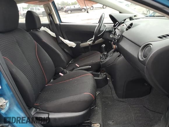 ✅ 2011 Mazda 2 Touring • VIN: JM1DE1HZ4B0119474 • Лот: 81927445. Опубликован ранее на Copart с пробегом 150 450 миль. Бесплатный доступ к архиву аукционных продаж из США и подробный отчёт об истории автомобиля на DreamBid. Изображение 7.