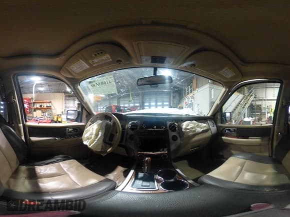 ✅ 2008 Ford Expedition Eddie Bauer • VIN: 1FMFU18518LA80273 • Lot: 41608530. Wystawiony na IAAI z przebiegiem 187 059 mil. Bezpłatny archiwum sprzedaży aukcyjnych z USA i szczegółowy raport historii pojazdu na DreamBid. Zdjęcie 19.