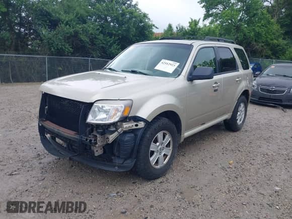 2010 Mercury Mariner z VIN 4M2CN8B73AKJ05123, wystawiony jako IAAI lot #42512923 z przebiegiem 240 736 mil mil oraz . Historia ofert i sprzedaży dostępna na DreamBid. Obrazek 20.