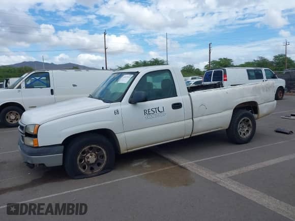 2007 Chevrolet Silverado 1500 Work Truck z VIN 3GCEC14X07G197980, wystawiony jako IAAI lot #43411931 z przebiegiem 85 505 mil mil oraz . Historia ofert i sprzedaży dostępna na DreamBid. Obrazek 14.