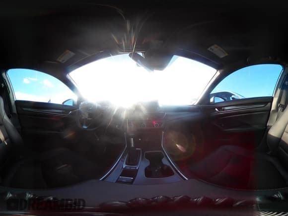 ✅ 2019 Honda Accord Sport • VIN: 1HGCV1F30KA101642 • Lot: 43333541. Wystawiony na IAAI z przebiegiem 69 103 mil. Bezpłatny archiwum sprzedaży aukcyjnych z USA i szczegółowy raport historii pojazdu na DreamBid. Zdjęcie 18.