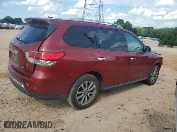 ✅ 2014 Nissan Pathfinder S • VIN: 5N1AR2MN7EC652112 • Lot: 70918995. Listed on Copart with 220,165 mi. Free auction sales archive from the USA and detailed vehicle history report at DreamBid. Image 3.