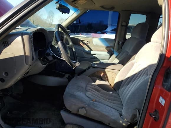 ✅ 2002 Chevrolet S-10 LS • VIN: 1GCCS19W828103918 • Лот: 87449334. Опубликован ранее на Copart с пробегом Не указан. Бесплатный доступ к архиву аукционных продаж из США и подробный отчёт об истории автомобиля на DreamBid. Изображение 7.