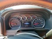 ✅ 2019 Chevrolet Silverado 1500 LT • VIN: 1GCRWCED4KZ396077 • Lot: 65411275. Wystawiony na Copart z przebiegiem 113 604 mil. Bezpłatny archiwum sprzedaży aukcyjnych z USA i szczegółowy raport historii pojazdu na DreamBid. Zdjęcie 9.