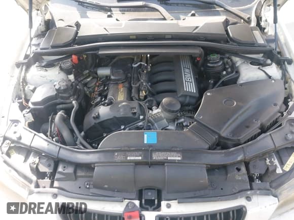 ✅ 2007 BMW 3 Series 328i • VIN: WBAVC53517FZ76519 • Лот: 42595027. Опубликован ранее на IAAI с пробегом Не указан. Бесплатный доступ к архиву аукционных продаж из США и подробный отчёт об истории автомобиля на DreamBid. Изображение 10.