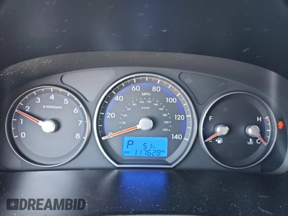 ✅ 2012 Hyundai Santa Fe SE • VIN: 5XYZHDAG9CG104701 • Lot: 87186435. Wystawiony na Copart z przebiegiem 117 628 mil. Bezpłatny archiwum sprzedaży aukcyjnych z USA i szczegółowy raport historii pojazdu na DreamBid. Zdjęcie 9.