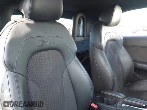 ✅ 2011 Audi TT • VIN: TRU4FAFK1B1019934 • Lot: 42385547. Listed on IAAI with 59,054 mi. Free auction sales archive from the USA and detailed vehicle history report at DreamBid. Image 8.