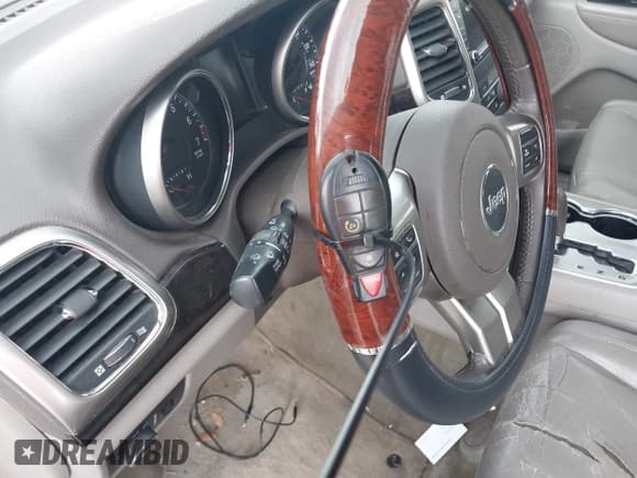 ✅ 2011 Jeep Grand Cherokee Laredo • VIN: 1J4RS4GGXBC615629 • Лот: 43775575. Опубликован ранее на IAAI с пробегом 252 087 миль. Бесплатный доступ к архиву аукционных продаж из США и подробный отчёт об истории автомобиля на DreamBid. Изображение 11.