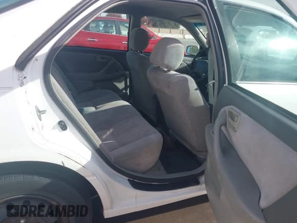 ✅ 1997 Toyota Camry LE • VIN: 4T1BG22KXVU760026 • Lot: 43838621. Listed on IAAI with 222,133 mi. Free auction sales archive from the USA and detailed vehicle history report at DreamBid. Image 8.