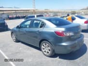 ✅ 2013 Mazda 3 i Sport • VIN: JM1BL1UP8D1736651 • Lot: 42263871. Listed on IAAI with 187,874 mi. Free auction sales archive from the USA and detailed vehicle history report at DreamBid. Image 3.