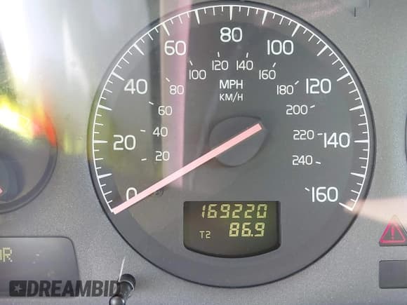 ✅ 2001 Volvo V70 • VIN: YV1SW58D911021608 • Lot: 42427856. Listed on IAAI with 169,220 mi. Free auction sales archive from the USA and detailed vehicle history report at DreamBid. Image 15.