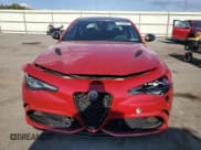 ✅ 2021 Alfa Romeo Giulia Quadrifoglio • VIN: ZARFAMEV3M7643268 • Lot: 71452985. Wystawiony na Copart z przebiegiem 48 593 mil. Bezpłatny archiwum sprzedaży aukcyjnych z USA i szczegółowy raport historii pojazdu na DreamBid. Zdjęcie 5.