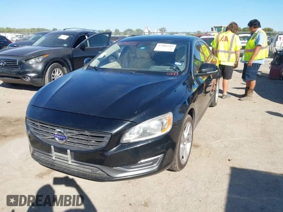 ✅ 2015 Volvo S60 T5 Drive-E Premier • VIN: YV140MFK6F1342602 • Lot: 43505525. Wystawiony na IAAI z przebiegiem 176 409 mil. Bezpłatny archiwum sprzedaży aukcyjnych z USA i szczegółowy raport historii pojazdu na DreamBid. Zdjęcie 16.