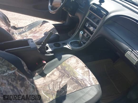 ✅ 2004 Ford Mustang Standard • VIN: 1FAFP40454F114682 • Лот: 43178876. Опубликован ранее на IAAI с пробегом 175 522 миль. Бесплатный доступ к архиву аукционных продаж из США и подробный отчёт об истории автомобиля на DreamBid. Изображение 5.