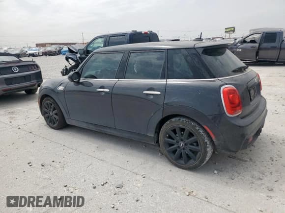 ✅ 2016 MINI Hardtop 4 Door S • VIN: WMWXU3C52G2D30894 • Лот: 50871865. Опубликован ранее на Copart с пробегом Не указан. Бесплатный доступ к архиву аукционных продаж из США и подробный отчёт об истории автомобиля на DreamBid. Изображение 2.