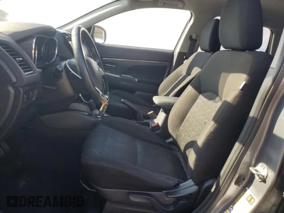 ✅ 2020 Mitsubishi Outlander SE • VIN: JA4AP4AU5LU025797 • Лот: 92358095. Опубликован ранее на Copart с пробегом 72 402 миль. Бесплатный доступ к архиву аукционных продаж из США и подробный отчёт об истории автомобиля на DreamBid. Изображение 7.