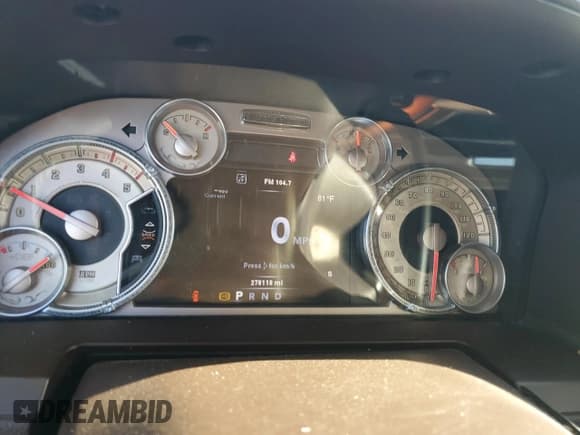 ✅ 2014 Ram 2500 Longhorn • VIN: 3C6UR5GL8EG233896 • Lot: 60556955. Wystawiony na Copart z przebiegiem 278 118 mil. Bezpłatny archiwum sprzedaży aukcyjnych z USA i szczegółowy raport historii pojazdu na DreamBid. Zdjęcie 9.