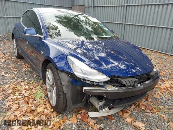 ✅ 2020 Tesla Model 3 Standard Range Plus • VIN: 5YJ3E1EAXLF661367 • Lot: 43453953. Wystawiony na IAAI z przebiegiem 57 173 mil. Bezpłatny archiwum sprzedaży aukcyjnych z USA i szczegółowy raport historii pojazdu na DreamBid. Zdjęcie 1.