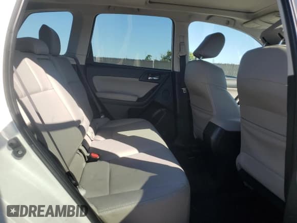 ✅ 2014 Subaru Forester Touring • VIN: JF2SJAMC1EH537552 • Lot: 90979655. Wystawiony na Copart z przebiegiem 132 190 mil. Bezpłatny archiwum sprzedaży aukcyjnych z USA i szczegółowy raport historii pojazdu na DreamBid. Zdjęcie 11.