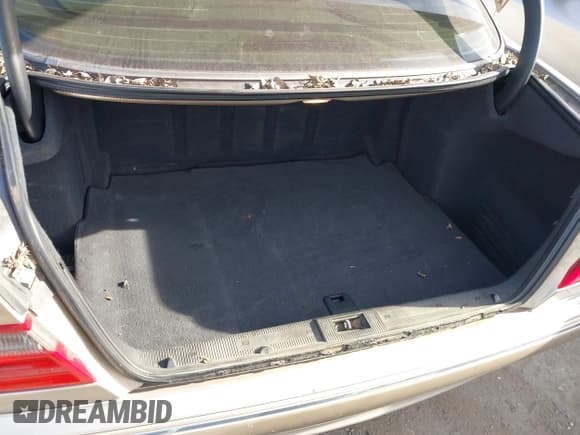 ✅ 2001 Mercedes-Benz E 320 • VIN: WDBJF65J01B222081 • Лот: 43787442. Опубликован ранее на IAAI с пробегом 152 876 миль. Бесплатный доступ к архиву аукционных продаж из США и подробный отчёт об истории автомобиля на DreamBid. Изображение 12.