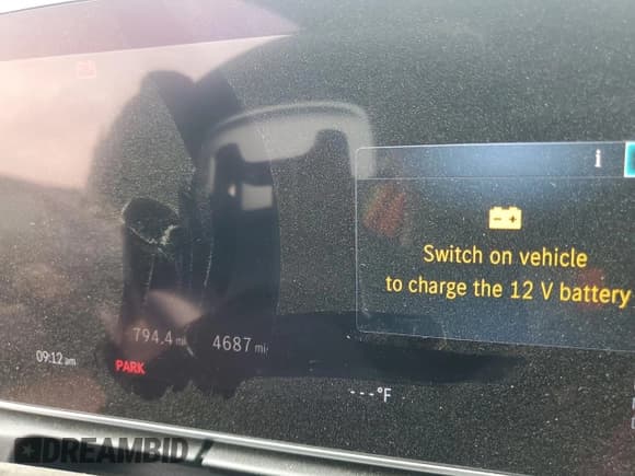 ✅ 2024 Mercedes-Benz C 63 S AMG E Performance • VIN: W1KAF8AB6RR236233 • Lot: 65636775. Wystawiony na Copart z przebiegiem 4 687 mil. Bezpłatny archiwum sprzedaży aukcyjnych z USA i szczegółowy raport historii pojazdu na DreamBid. Zdjęcie 9.